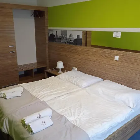 شقة فندقية Hotelik Kosice 3*